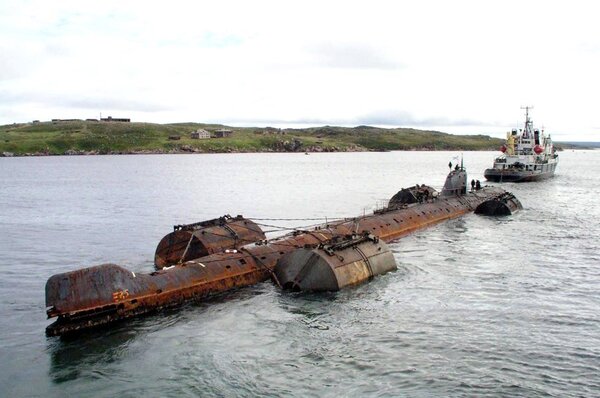 BarentsObserver vessel being sunk k 159 600