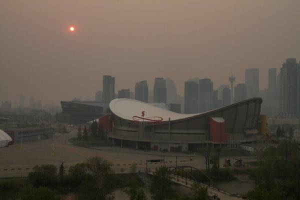 wildfire smoke in Alberta, Canada