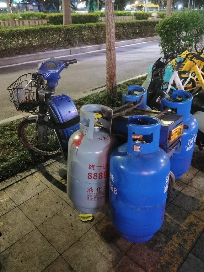 Jeff ExAd 9 scooter w fuel tanks