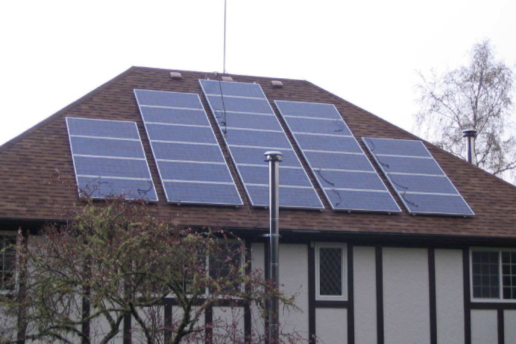 Astoria Couple Throws Out Lifeboat of Ideas to Save Energy, Resources
